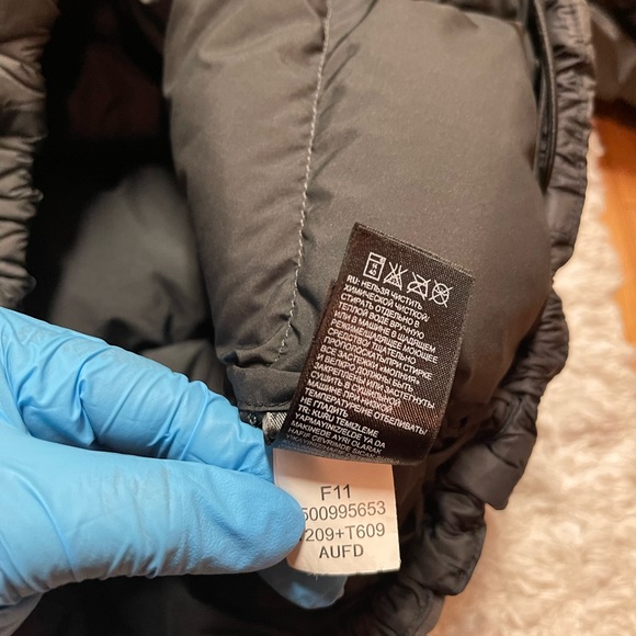 The North face men's 700 puffer jacket - Picture 12 of 16